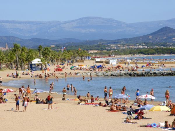 Location Villa Et Studios Roquebrune-sur Argens Kültér fotó